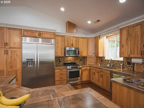 4306 NW 121st Circle Vancouver WA 98685