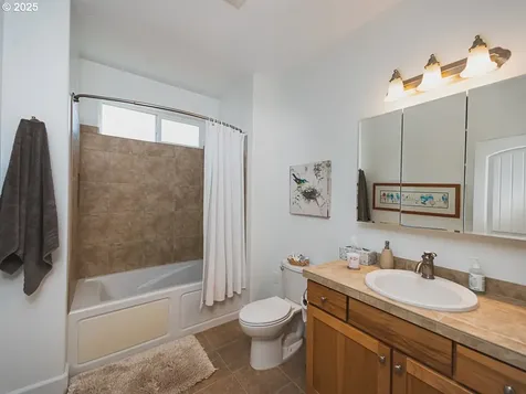 4306 NW 121st Circle Vancouver WA 98685