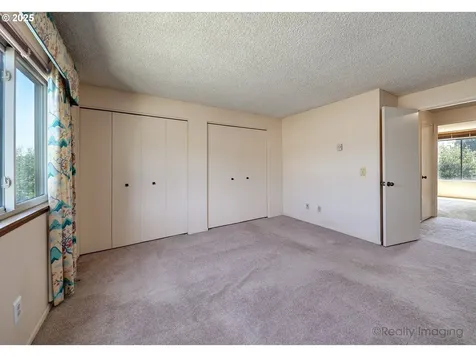 2051 Bonniebrae Drive Lake Oswego OR 97034