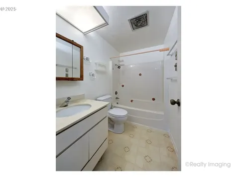 2051 Bonniebrae Drive Lake Oswego OR 97034