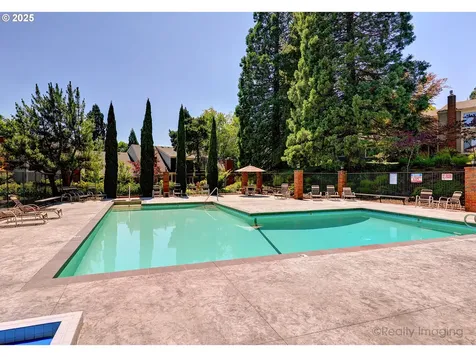 2051 Bonniebrae Drive Lake Oswego OR 97034