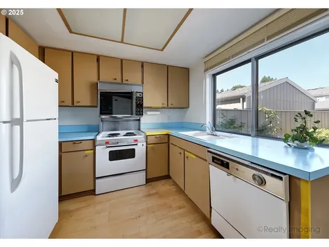 2051 Bonniebrae Drive Lake Oswego OR 97034