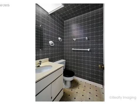 2051 Bonniebrae Drive Lake Oswego OR 97034