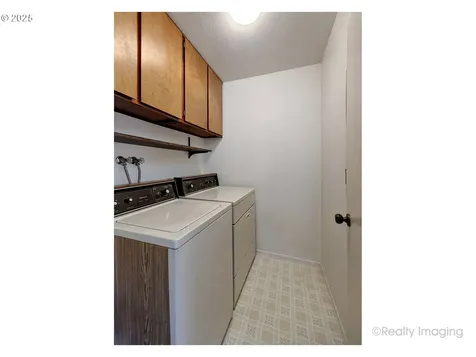 2051 Bonniebrae Drive Lake Oswego OR 97034