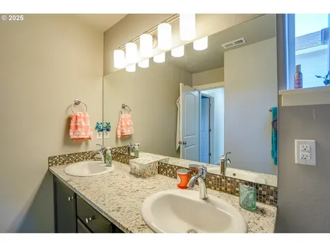 10808 NE 106th Street Vancouver WA 98662