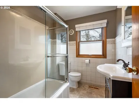 7221 SE Holgate Boulevard Portland OR 97206
