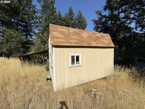 121 Cooke Road White Salmon WA 98672