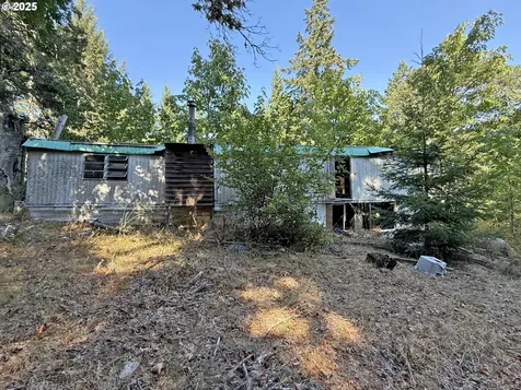 121 Cooke Road White Salmon WA 98672