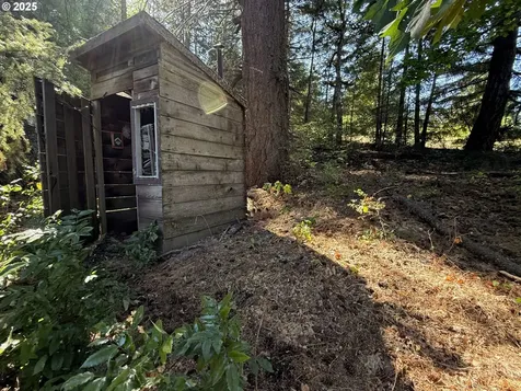 121 Cooke Road White Salmon WA 98672