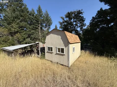 121 Cooke Road White Salmon WA 98672