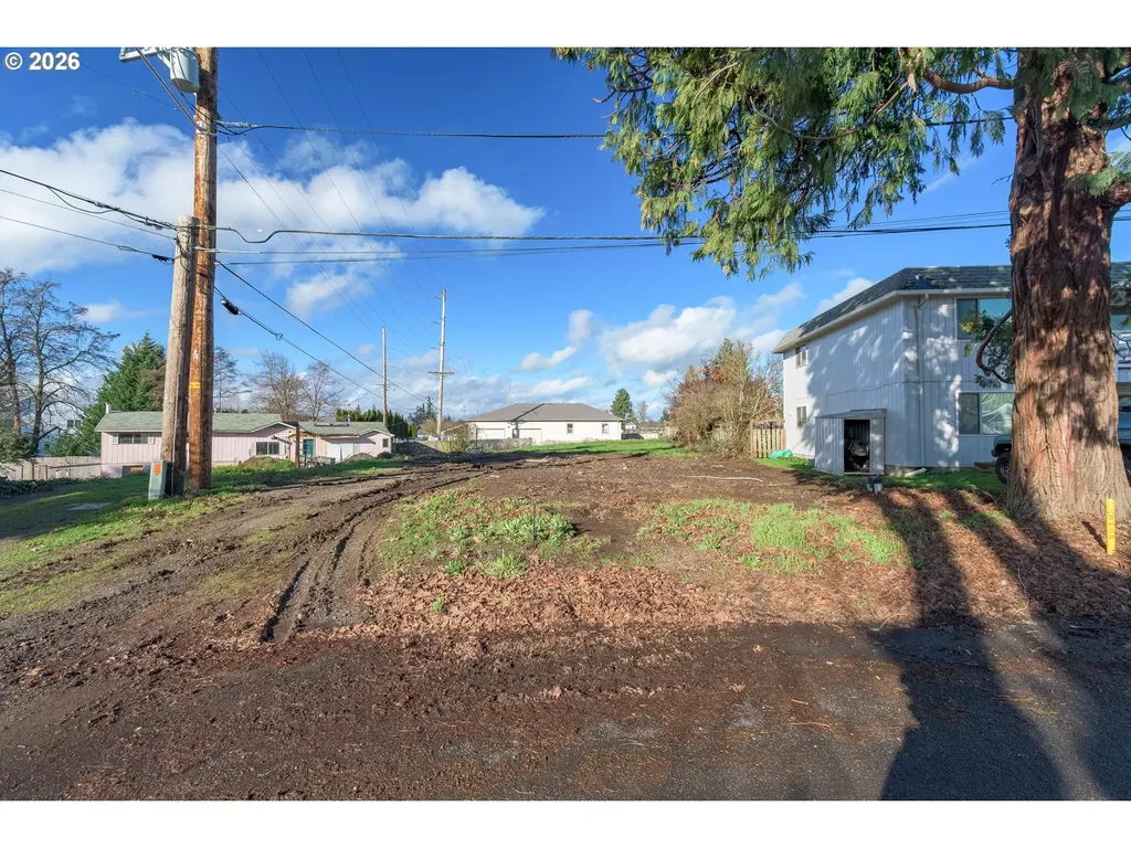 32633 W Mckenzie Street Eugene OR 97408