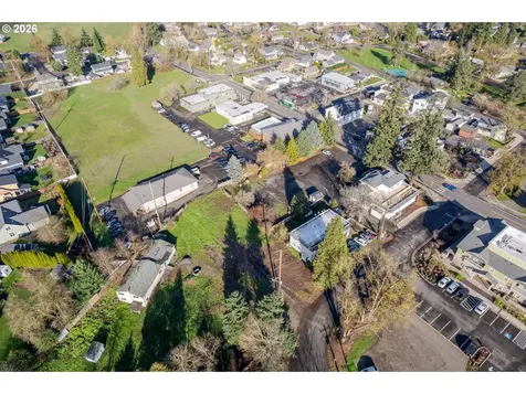 32633 W Mckenzie Street Eugene OR 97408