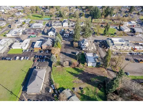 32633 W Mckenzie Street Eugene OR 97408