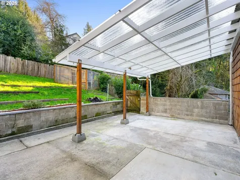 9208 SW 44th Avenue Portland OR 97219