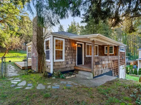 9208 SW 44th Avenue Portland OR 97219