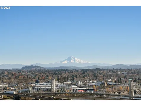 2221 SW 1st Avenue Portland OR 97201