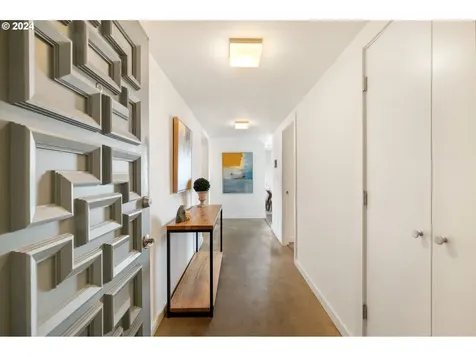 2221 SW 1st Avenue Portland OR 97201