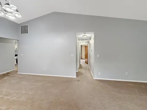 573 SE 73rd Avenue Hillsboro OR 97123