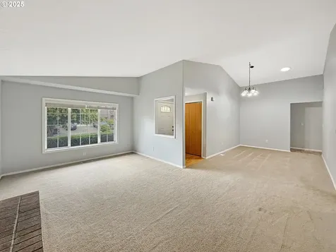 573 SE 73rd Avenue Hillsboro OR 97123