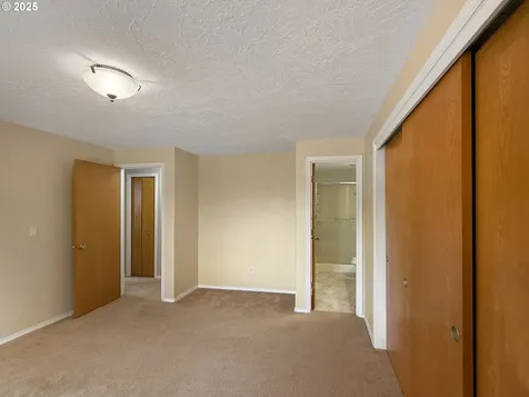 573 SE 73rd Avenue Hillsboro OR 97123