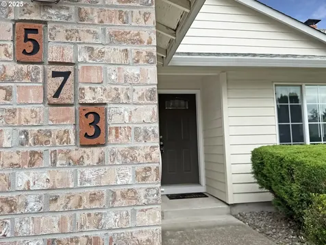 573 SE 73rd Avenue Hillsboro OR 97123