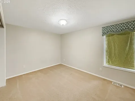 573 SE 73rd Avenue Hillsboro OR 97123
