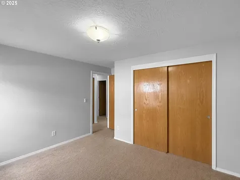 573 SE 73rd Avenue Hillsboro OR 97123