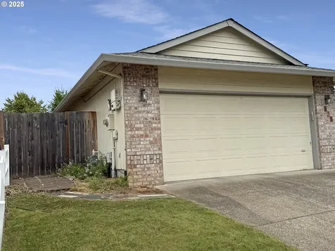 573 SE 73rd Avenue Hillsboro OR 97123