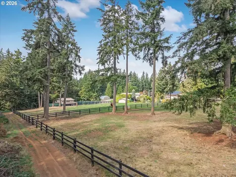 22396 S Parrot Creek Road Oregon City OR 97045