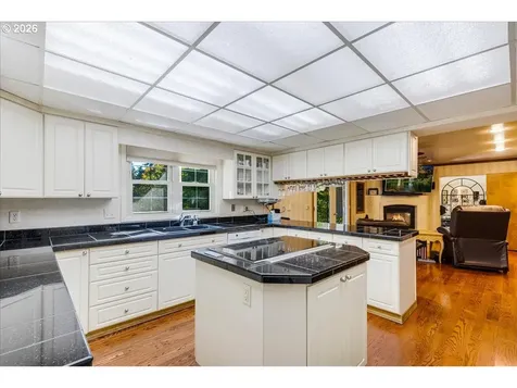 22396 S Parrot Creek Road Oregon City OR 97045
