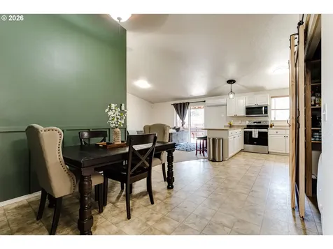 549 Gilfry Avenue Creswell OR 97426