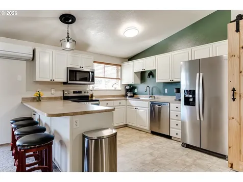 549 Gilfry Avenue Creswell OR 97426