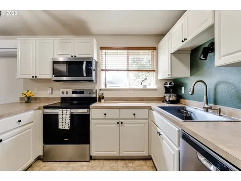 549 Gilfry Avenue Creswell OR 97426