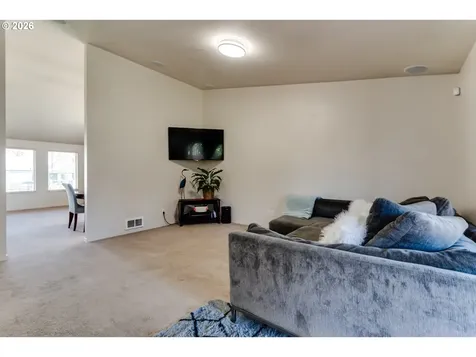 549 Gilfry Avenue Creswell OR 97426