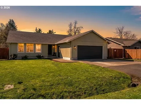549 Gilfry Avenue Creswell OR 97426