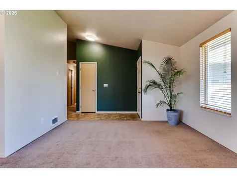 549 Gilfry Avenue Creswell OR 97426