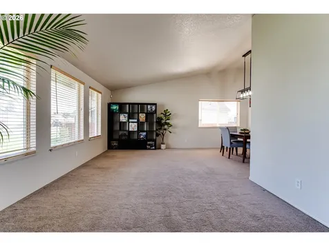 549 Gilfry Avenue Creswell OR 97426