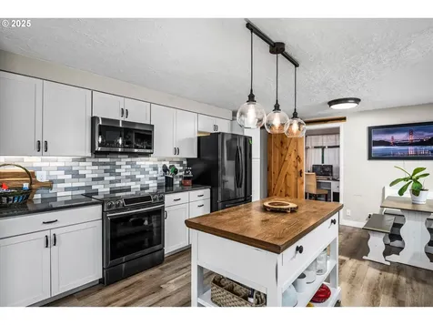 37807 Camp Creek Road Springfield OR 97478
