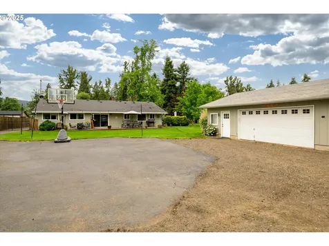 37807 Camp Creek Road Springfield OR 97478
