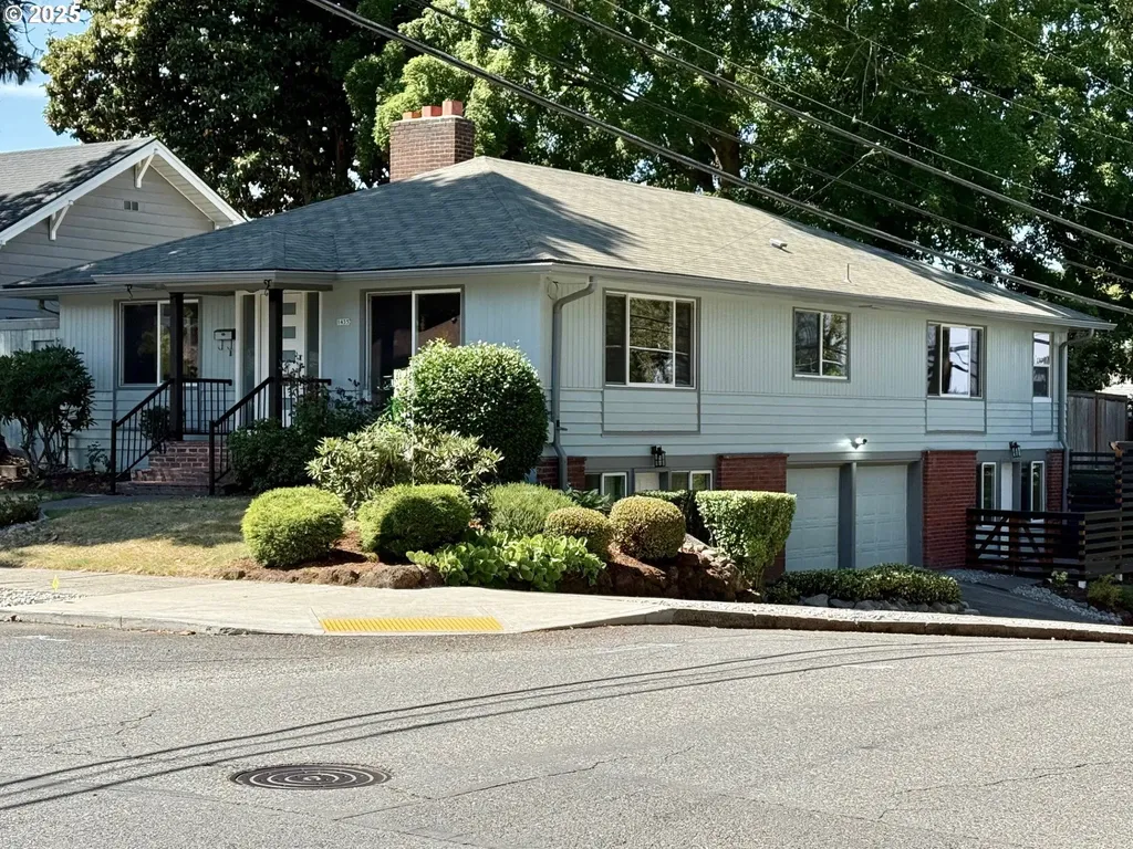 1435 NE Buffalo Street Portland OR 97211
