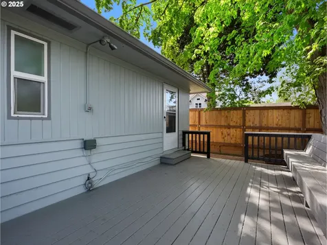 1435 NE Buffalo Street Portland OR 97211