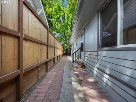 1435 NE Buffalo Street Portland OR 97211