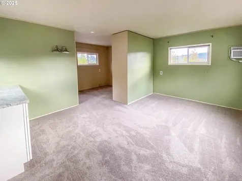 1811 NW Dogwood Street Roseburg OR 97471