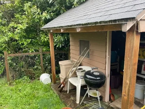 3470 Chester Street North Bend OR 97459