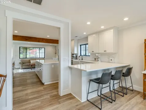 5801 NE Abbey Road Carlton OR 97111