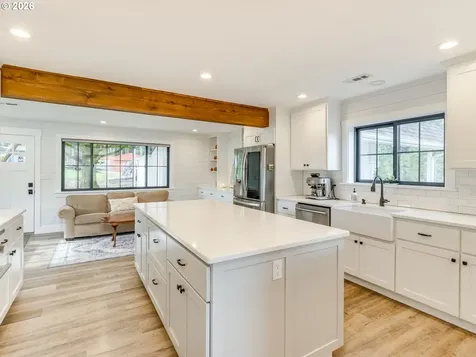 5801 NE Abbey Road Carlton OR 97111