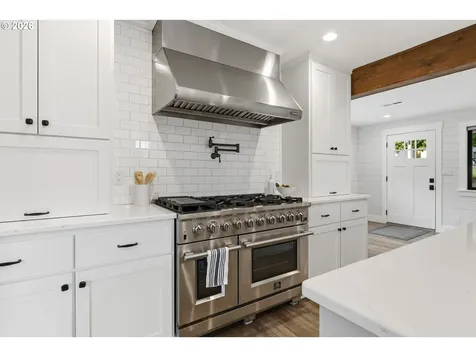 5801 NE Abbey Road Carlton OR 97111