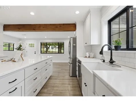5801 NE Abbey Road Carlton OR 97111