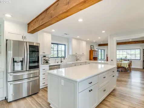 5801 NE Abbey Road Carlton OR 97111
