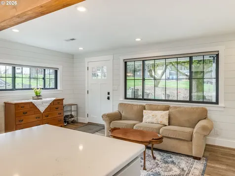 5801 NE Abbey Road Carlton OR 97111